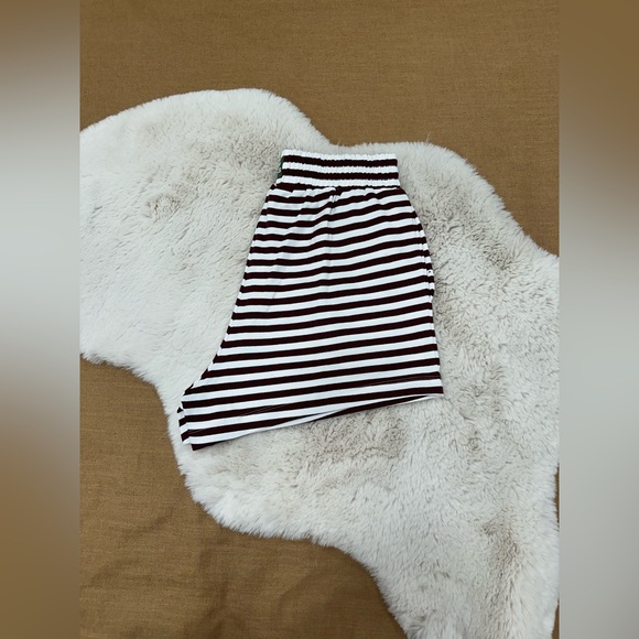 BNWT Daily Drills Bodega and White Striped Shorts - M/L - Picture 5 of 14